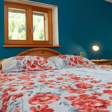 Apartma Burk โคบาริด ภายนอก รูปภาพ